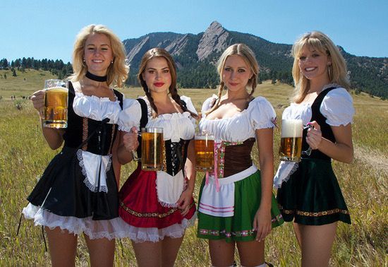 Almanyada yaşasaydınız geleneksel Octoberfest kıyafetlerini giyip festivale katılır mıydınız?