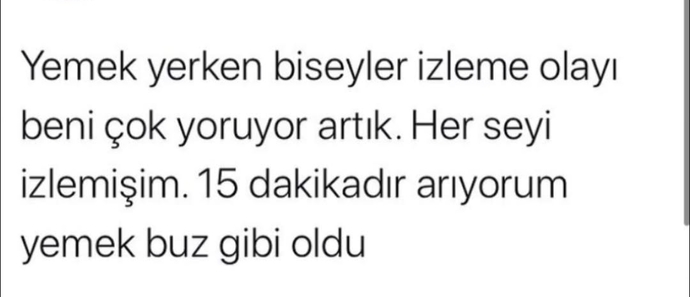 Kahvaltı yaparken ya da yemek yerken televizyon izler misin?