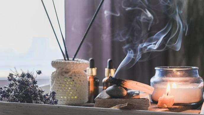 Evinde mum, tütsü ya da kokulu çubuklar kullanıyor musun?