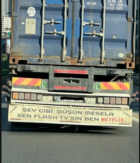 Bir kamyon arkası sözü yazacak olsanız ne yazardınız?