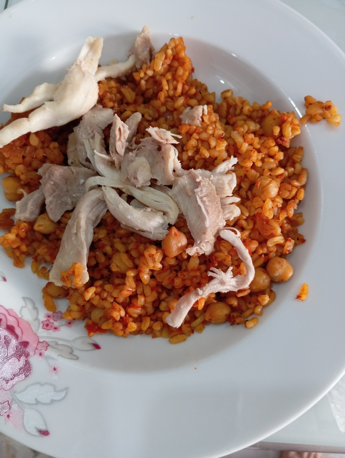 Firikli tavuklu pilav mı? Sade olan pilav mı?