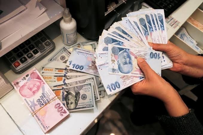 Türk lirası neden bu kadar değersizleşti?