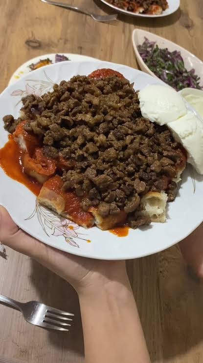 Lahmacun mu? Tantuni mi?