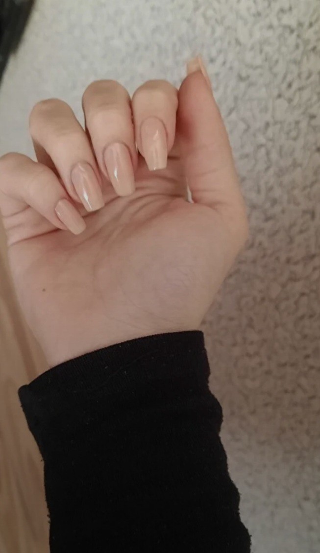 Bu rengi ennnn hoş oje rengi seçebilir miyiiizz?