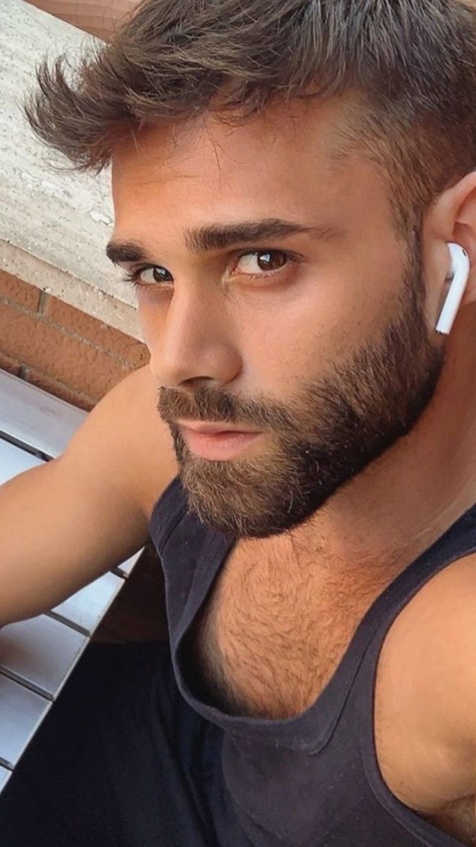 Erkeğin albenisini en çok artıran ten rengi nedir?