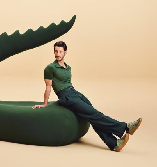 Lacoste markası timsah yeşili giyinir misiniz?