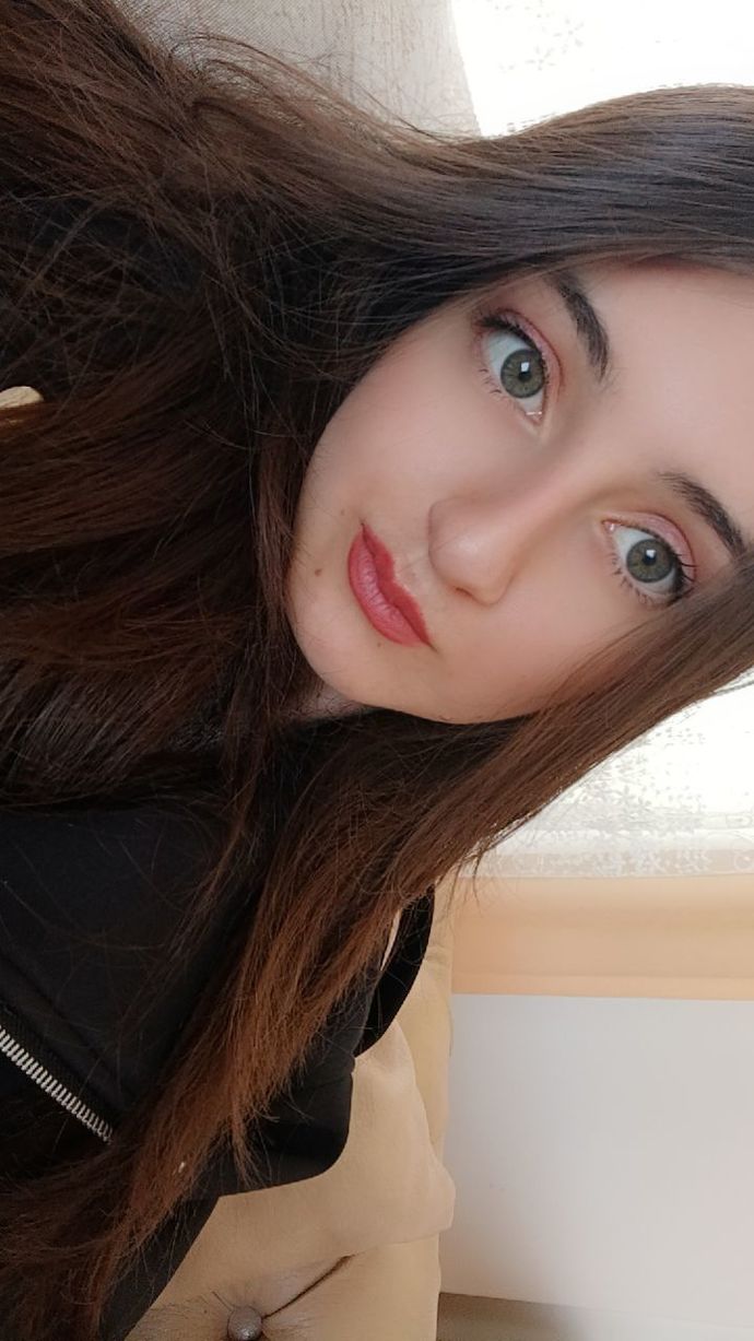 Sizce benden erkek annesi mi olur kız annesi mi erkek annesi vibesi mi veriyorum yoksa kız mı merak ettim instagramda görünce 😂😂?