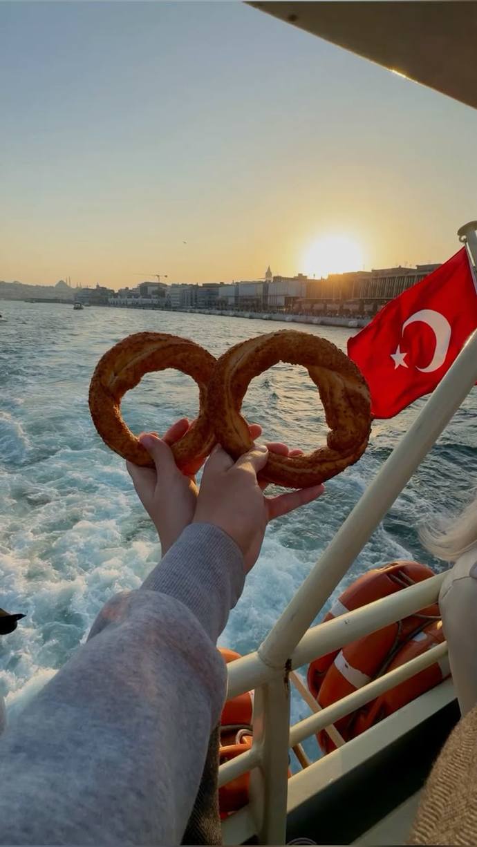 Eğer geçmişteki herhangi bir ana gidip yalnızca 5 dakika kalabilseydin, nereye ve ne zaman giderdin? Orada ne yapardın?