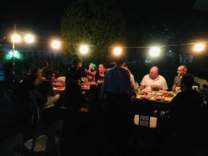 Eğer geçmişteki herhangi bir ana gidip yalnızca 5 dakika kalabilseydin, nereye ve ne zaman giderdin? Orada ne yapardın?