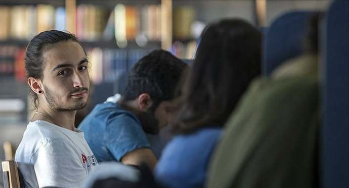 Rapor: Meslek lisesi mezunlarının iş imkanı üniversite mezunlarından fazla Sizce artık üniversitesiler değersiz mi?