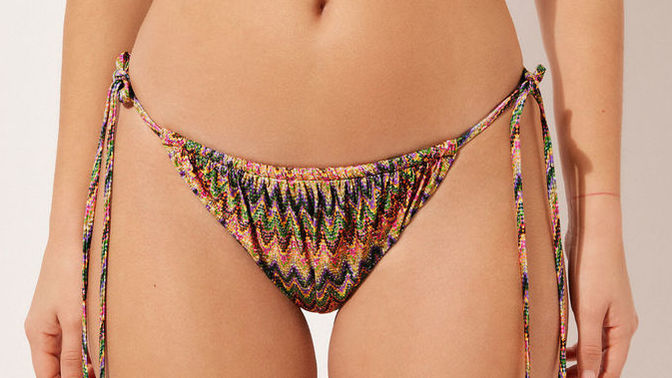 Kızlar, eşimin beğendiği bikini açık geldi bana, sizce?