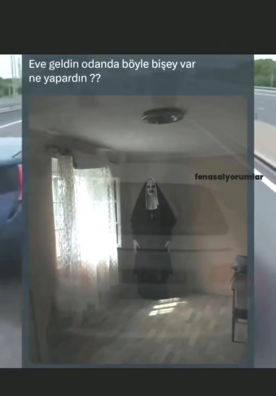 Eve geldiğinizde odanızda böyle bişey görseniz naparsınız?