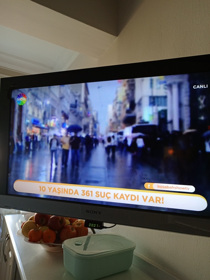 Çocuklara ailesinden ayrı bi yerde disiplinli eğitim şart mı?