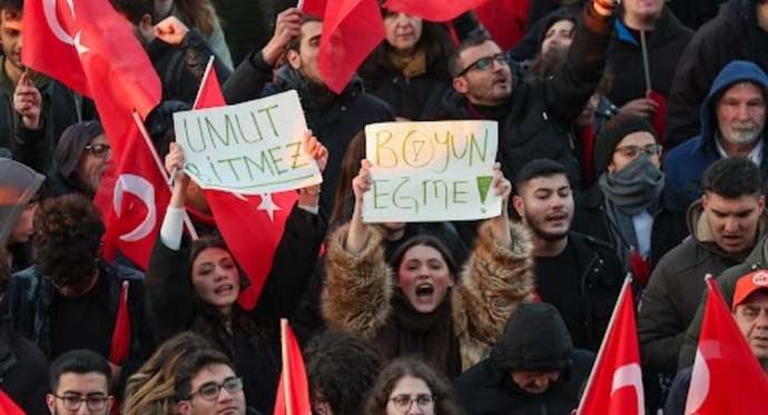 TÜİK Gençler hem işinden memnun hem de mutlu Siz mutlu musunuz?
