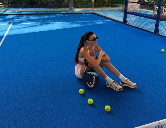 Adrenalin dolu su kayağı mı yoksa partnerli tenis mi?
