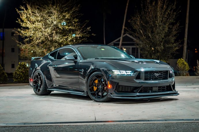 Kükreyen bir Mustang mi, Yoksa sessiz bir Tesla mı?