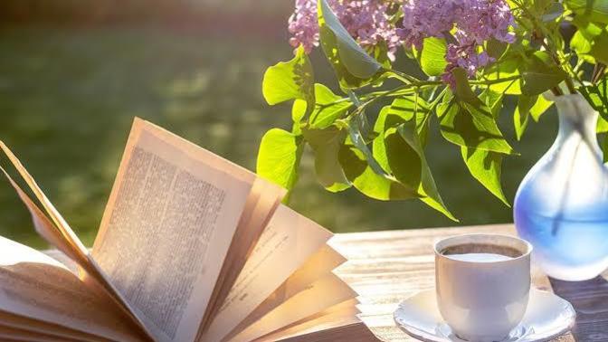 Güzel bir hikayesi olan kitabınız varsa ismini benimle de paylaşır mısınız?