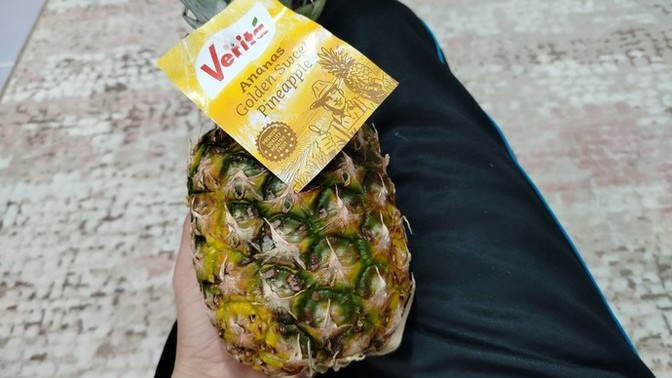 Ananası nasıl yiyorsunuz?