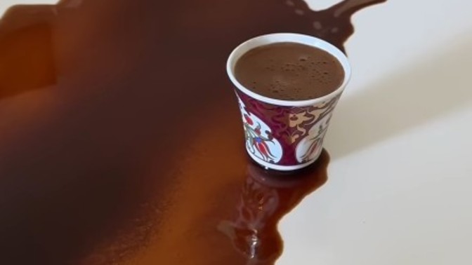 Kahveniz dökülse yenisini yapmaya uğraşır mısınız?