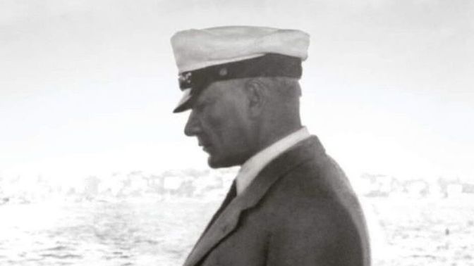 Bugünün gençleri Atatürk’ün hayal ettiği gençlik mi sence?