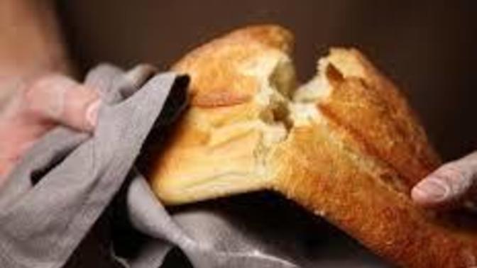 Kahvaltı da taze sıcak ekmek mi yoksa kızarmış ekmek mi istersiniz?