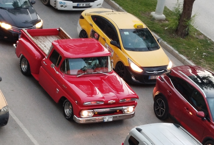 Chevrolet ♥️: yol verin gençler ben bu yolları asfalt olmadan da sürüyordum