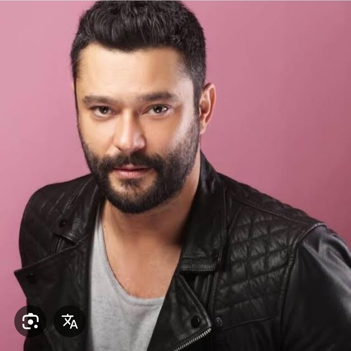 Yakışıklı ama fazla tanınmayan Türk ünlülerden sizce hangisi en yakışıklısı?