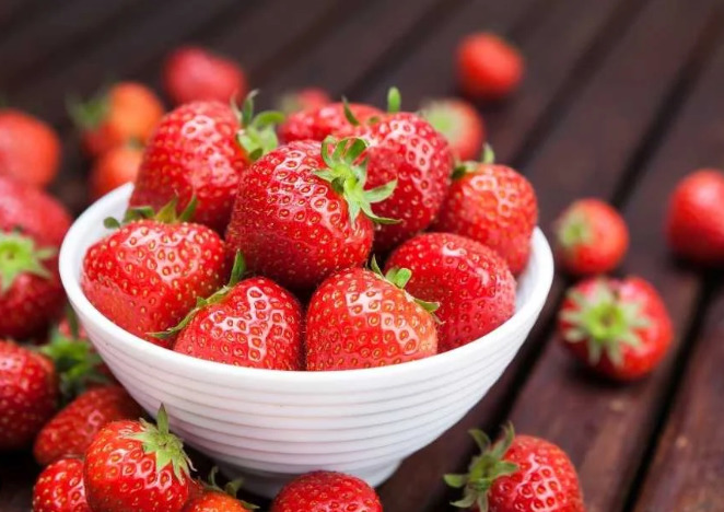 🍓🍎 Meyveler Kapışıyor! Tatlı mı çıtır mı?