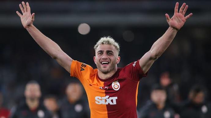 Sizce Galatasarayda sezonun yıldızı hangisidir?