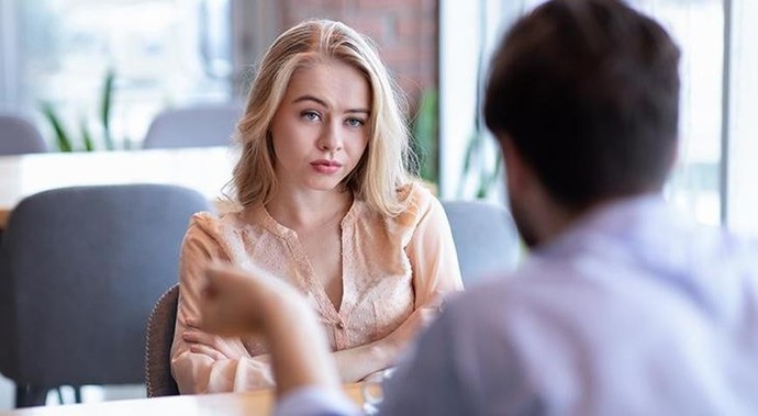 Her şeye karışan, baskıcı ebeveynlere nasıl bir tavır sergilenmeli?