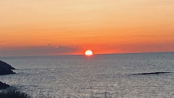 Güneşin ☀️ batımını izlemeyi sever misin? Yanında ne eşlik etmeli?