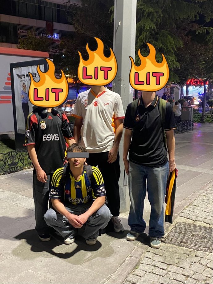Fenerli birinin arkadaşlarıyla kutlaması yanlış mı insanlar fazla radikal değil mi?
