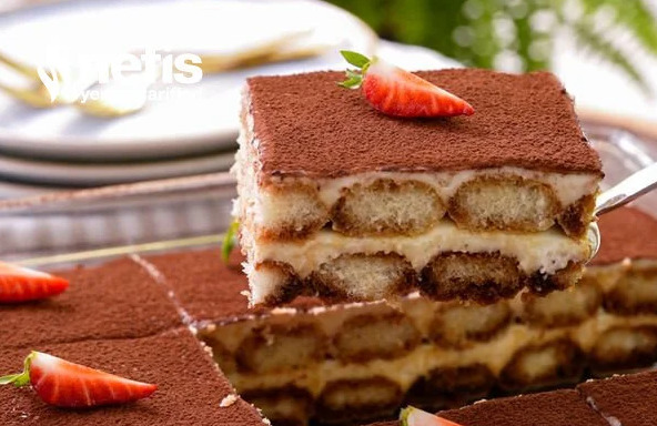 😋Tatlı Severler Buraya! Tiramisunun kreması mı? Yoksa Profiterolun çikolatası mı? 🤔 Hangi tatlı favorin🍮✨?