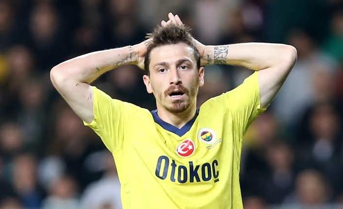 Oynadığı kulübün seviyesinde bir oyuncu olmadığını düşündüğünüz futbolcular kimdir?