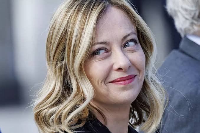 Giorgia Meloni çok güzel değil mi?