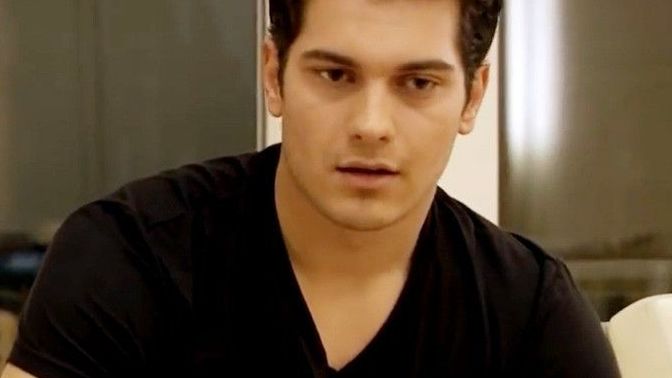 Çağatay Ulusoy en çok hangi dizide yakışıklıydı sizce?