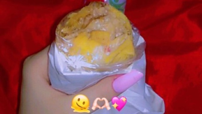KS kiminle dürüm gömmek isterdin 😋?
