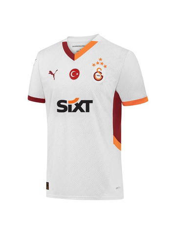 (Fanatik Galatasaraylılara) Sizce hangi forma daha güzel ya da biri size forma hediye edecekse hangisini isterdiniz ?