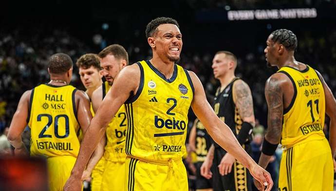 Fenerbahçe Beko - Monacoyu 81-70 yenerek Euroleague şampiyonu oldu! Helal olsun çocuklara! Ne düşünüyorsunuz?