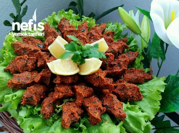 🔥Lezzet Kapışması Başlasın! 🔥 Çiğ Köfte mi🥵 Mercimek Köftesi mi  🥙 Hangisi Gönlünüzün Sultanı👑 ?