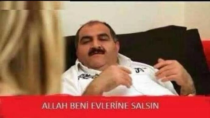 Hangi süper kahraman kel ve kötü gösterilmiştir?