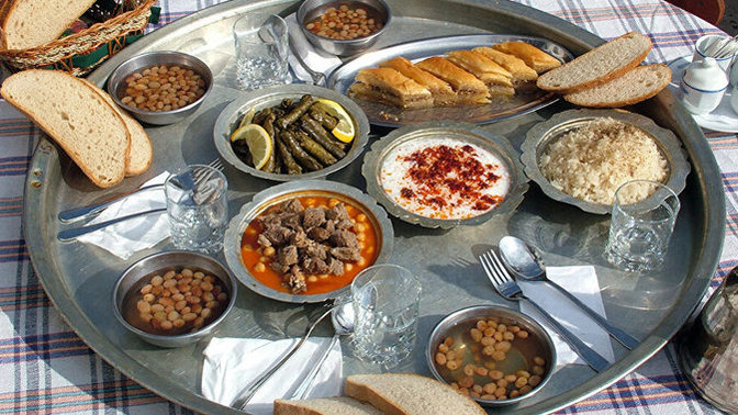 Gece yarısı eşiniz kalk bana yemek hazırla dese hazırlar mısın?