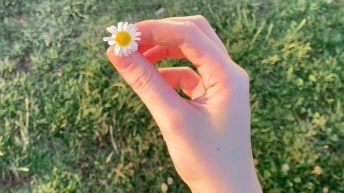 Tuttuğum her şey elimde kalıyor. Demek ben tuttuğunu koparan biriyim :)) Dimi?