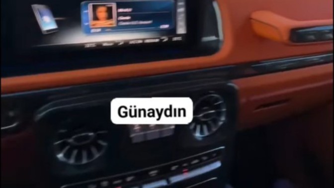 Çabuk bakın bu erkek ayağı mı kadın mı?