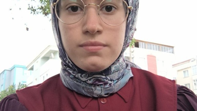 Park bahçesinde oturmaya seviyormusunuz?