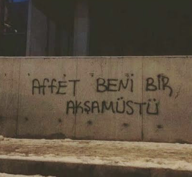 Eski flörtüm aşık mı takıntılı mı?