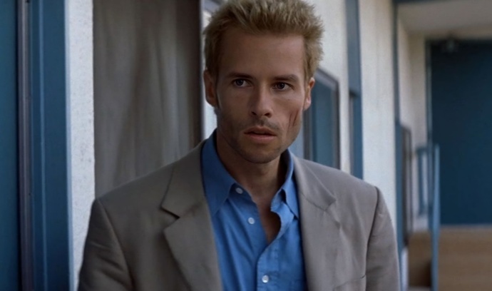 Christopher Nolan- Memento