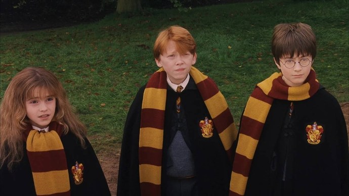 Popüler film serisi Harry Potterın dizisi geliyor! Oyuncu seçimini nasıl buldunuz?