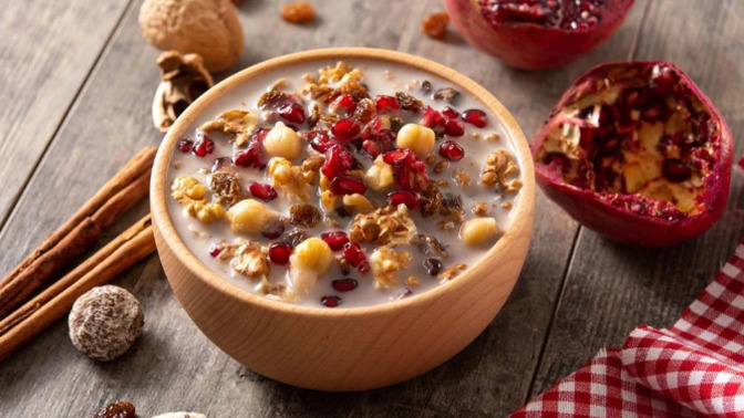 🍇 Aşure mi, Hoşaf mı? Tatlı Krallığını Hangisi Hak Ediyor👑🍵?