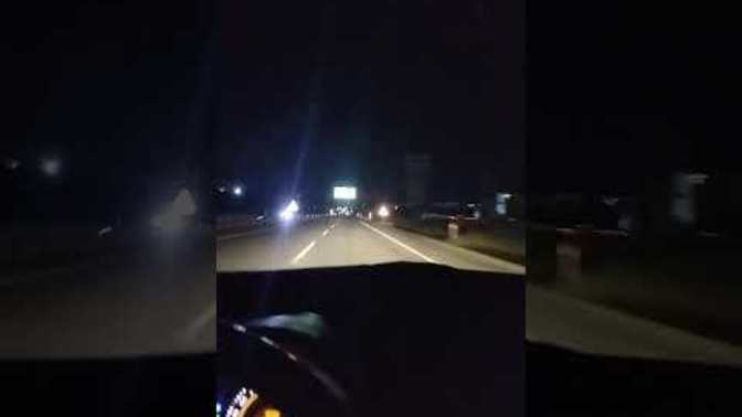 Yalan olmayan ne var?